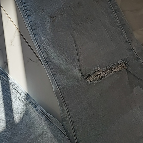 Levi's - Picture 4 of 4